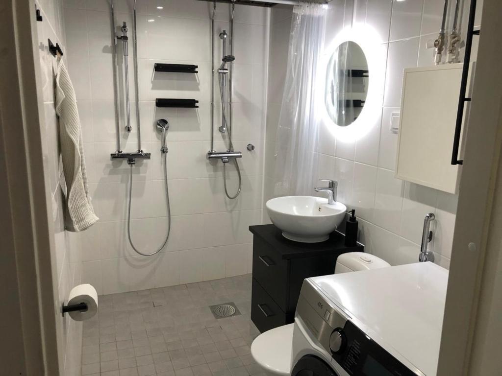 Northern Lights Center Apartment Рованиеми Экстерьер фото